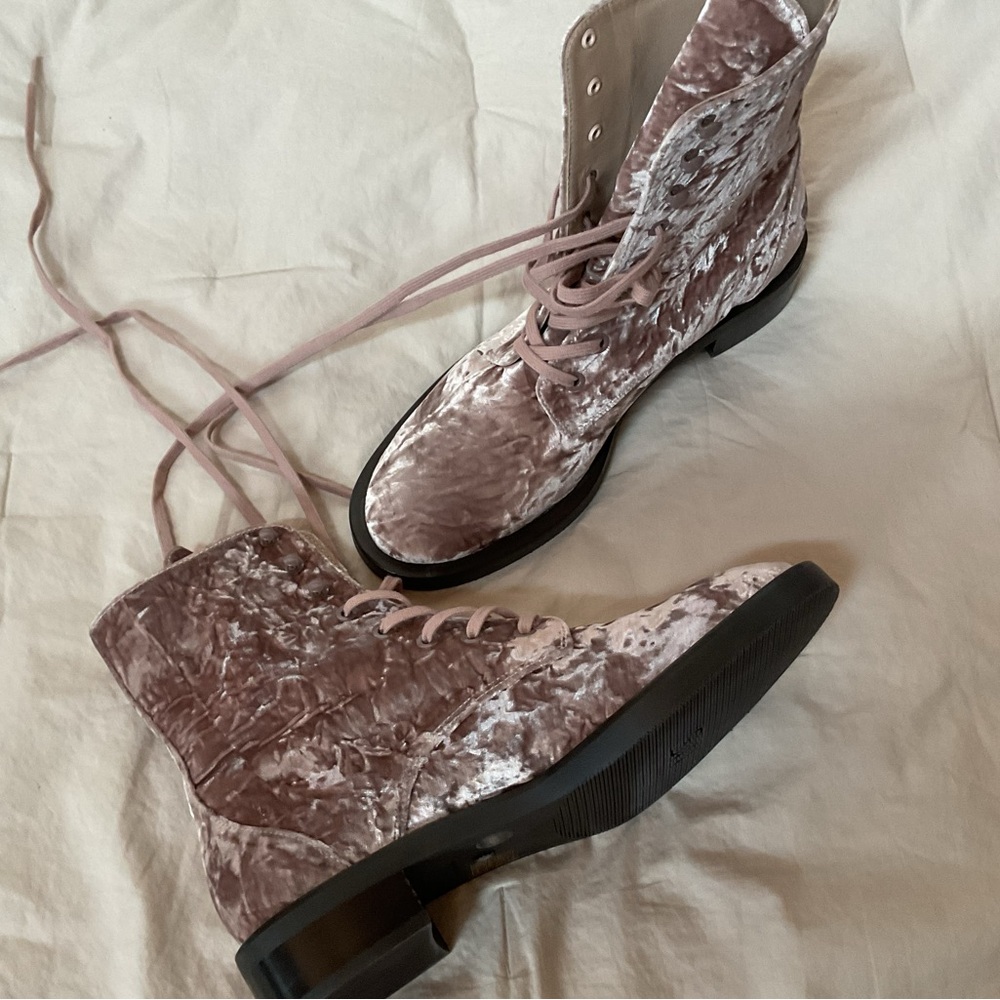 Stuart Weitzman Sondra Sleek Booties, 6.5, New - Picture 10 of 13